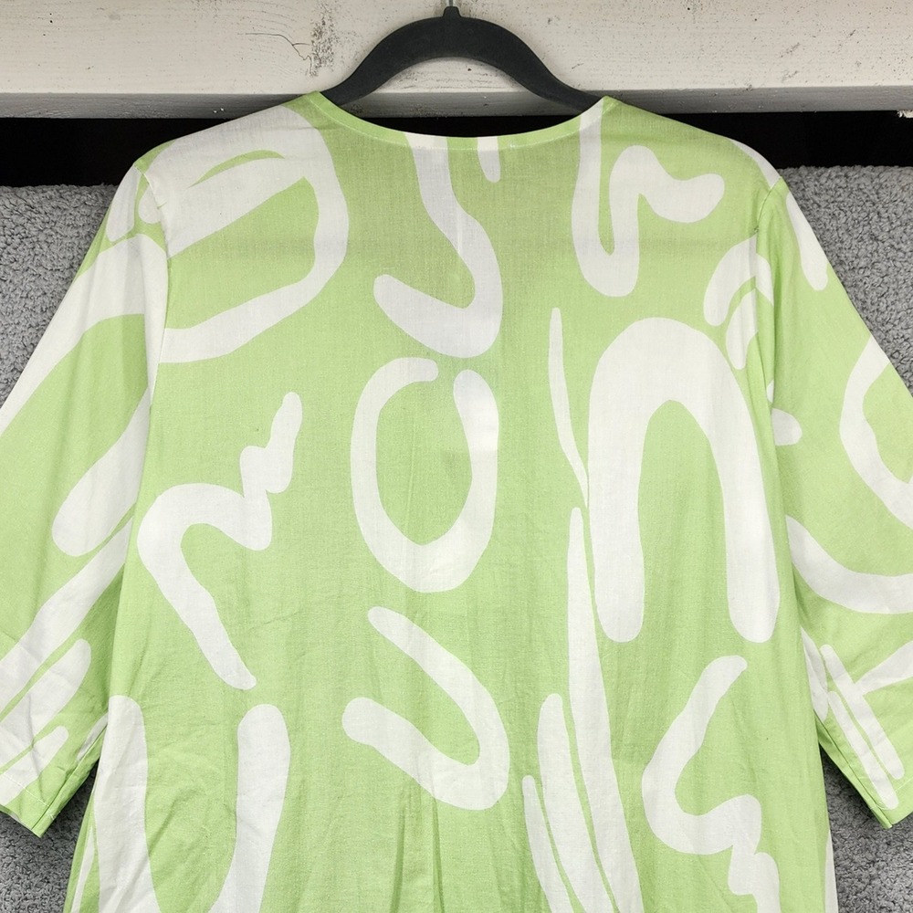 New Collection Made in Italy Print Tunic Top Women's Medium Green White V Neck - Picture 11 of 13